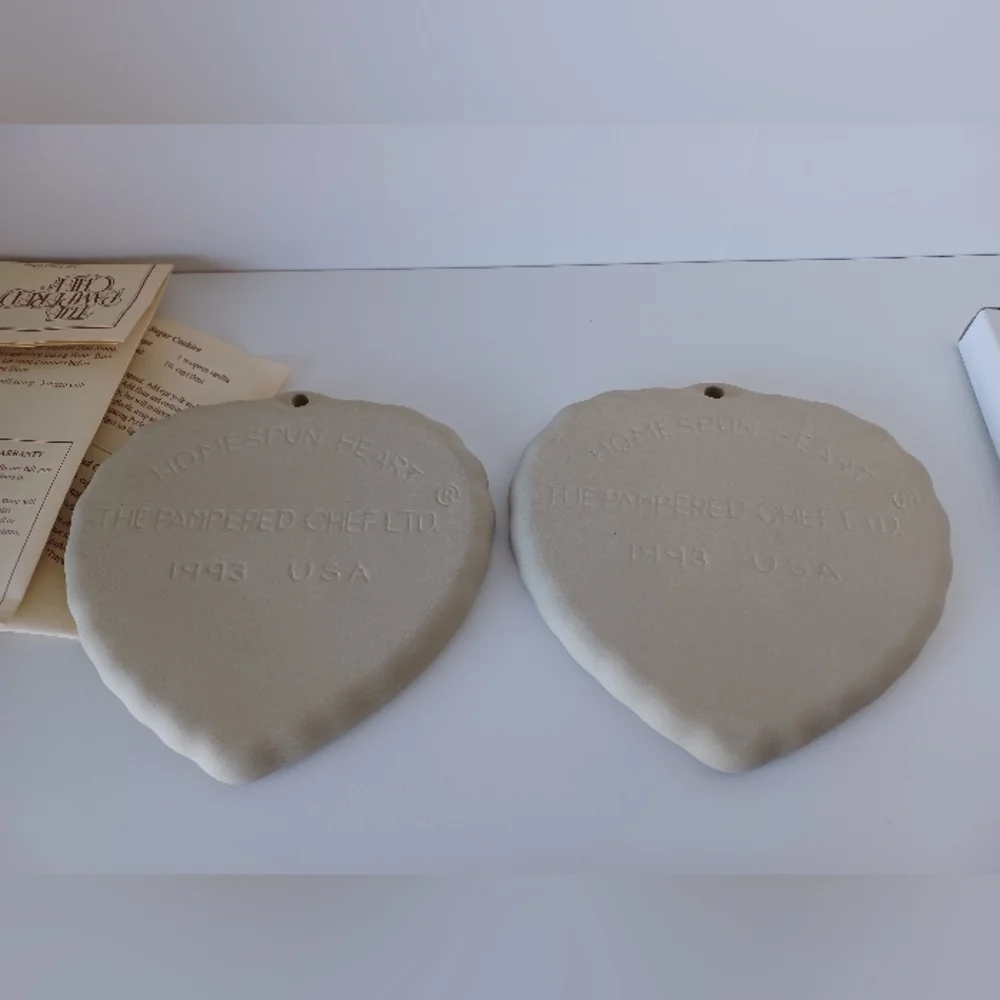 Vintage Two Round Up From The Heart Homespun Heart‎ Pampered Chef Cookie Cutters